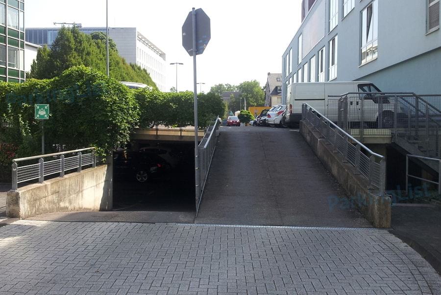 Außenansicht-3-Parkhaus Agrippabad Koeln 