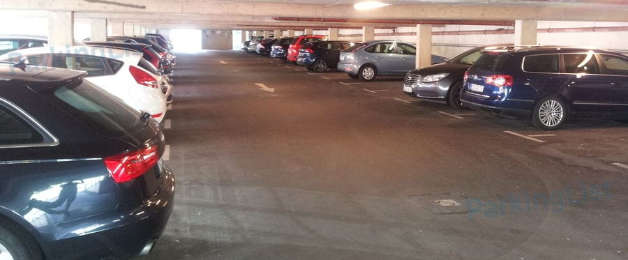 Innenansicht-Parkhaus Agrippabad Koeln 