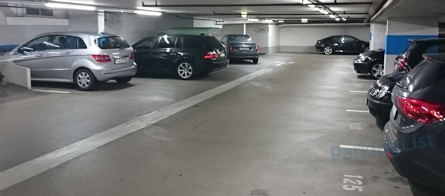 Innenansicht-3-Parkhaus Am Guerzenich Koeln 