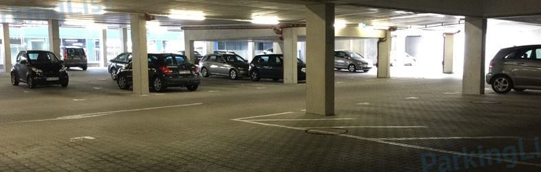 Innenansicht - Garage Alfons Kern Schule Pforzheim 