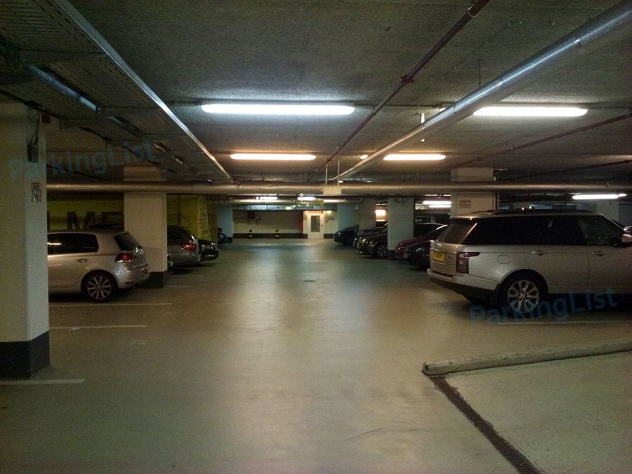 Innenansicht 1 - Parkhaus Dorint Hotel am Heumarkt Koeln 