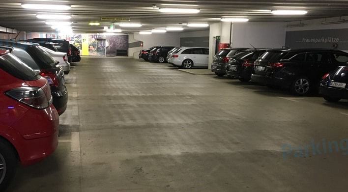 Innenansicht 1 - Parkhaus Fischerviertel Ulm 