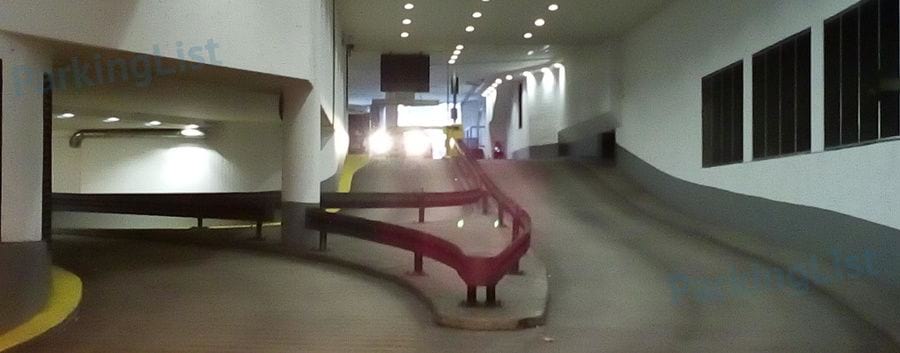 Innenansicht 2 - Parkhaus Maritim Koeln 