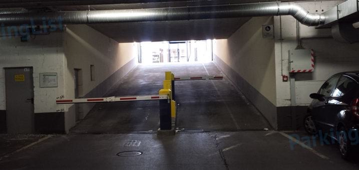 Zufahrt Innenansicht