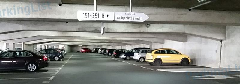 Innenansicht 1 - Parkhaus am Bahnhof Pforzheim 