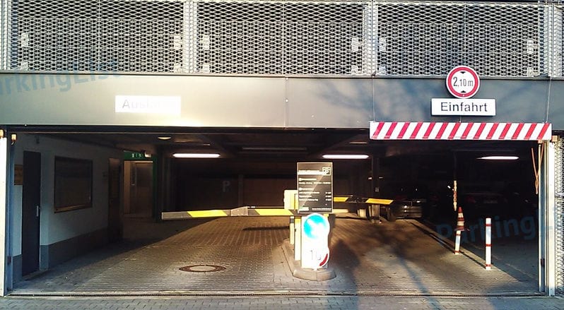 Zufahrt - Parkhaus an den Gerichten Moenchengladbach 