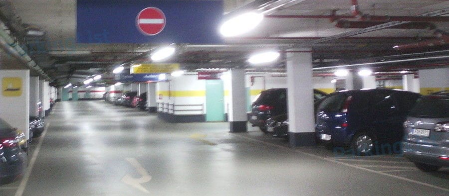 Innenansicht - Parkplatz Fort Malakoff Park Mainz 