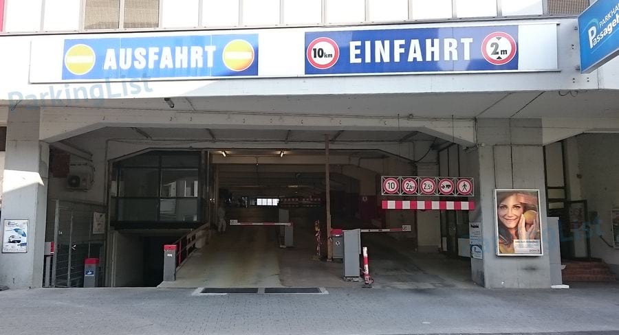 Außenansicht 2 - Parkhaus Passagehof Karlsruhe 