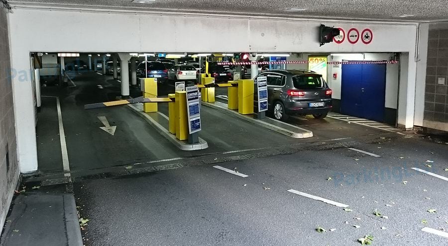 Zufahrt-Tiefgarage Heumarkt Koeln 
