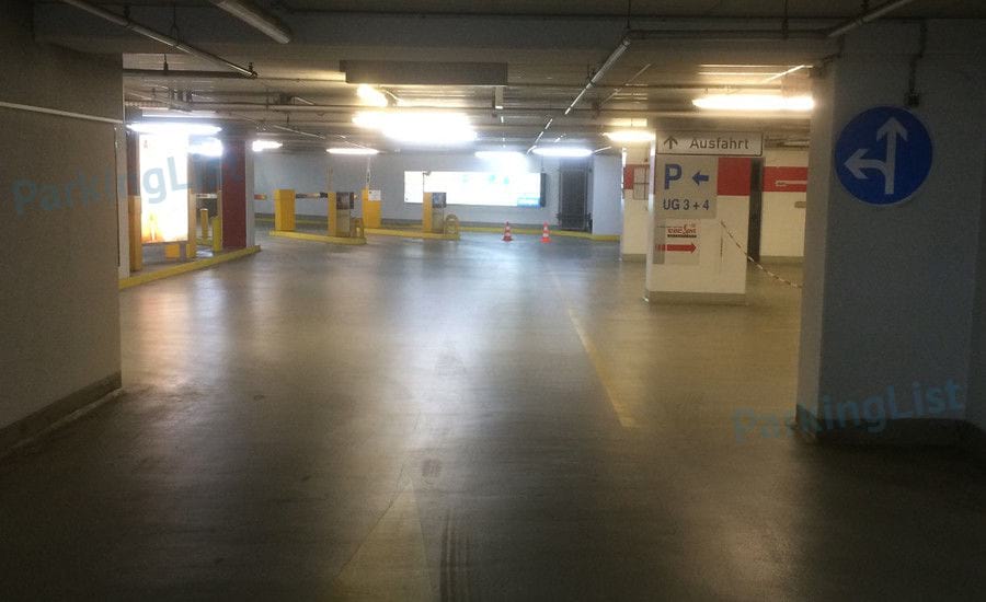 Innenansicht-2-Parkhaus Petersbogen Leipzig 