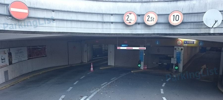 Zufahrt - Parkhaus Staatstheater Karlsruhe 