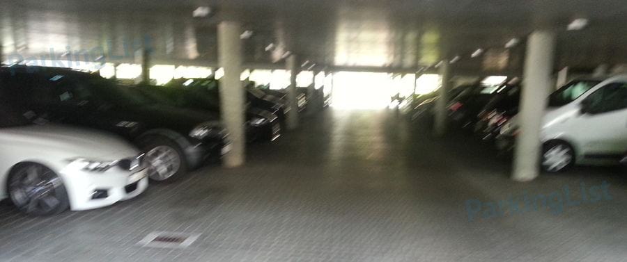 Innenansicht-2-Parkgarage BMW Welt Muenchen 