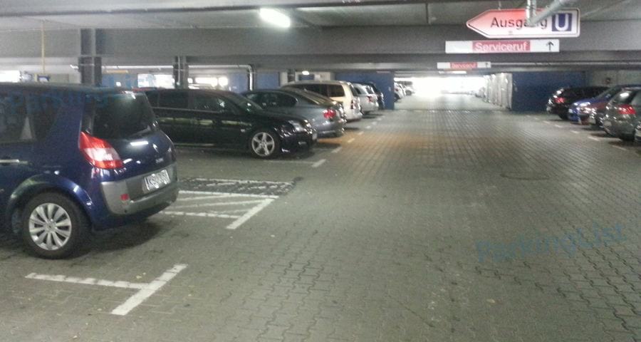 Innenansicht-1-Parkhaus Olympiazentrum Muenchen 