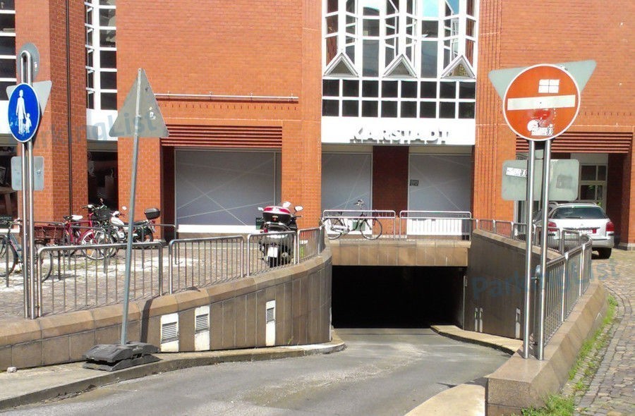 Außenansicht-2-Parkhaus Karstadt Münster 