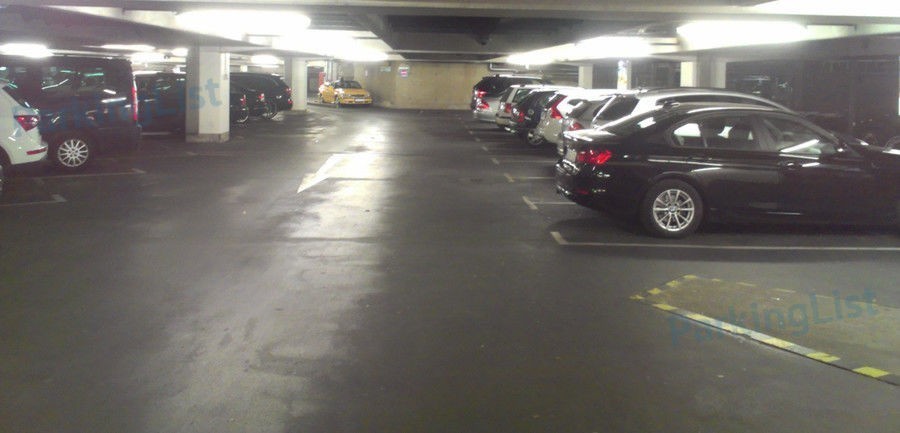 Innenansicht-2-Parkhaus Karstadt Münster 