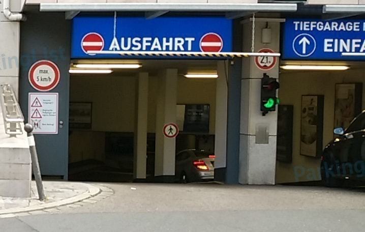 Außenansicht-2-Parkhaus Findelgasse Nuernberg 