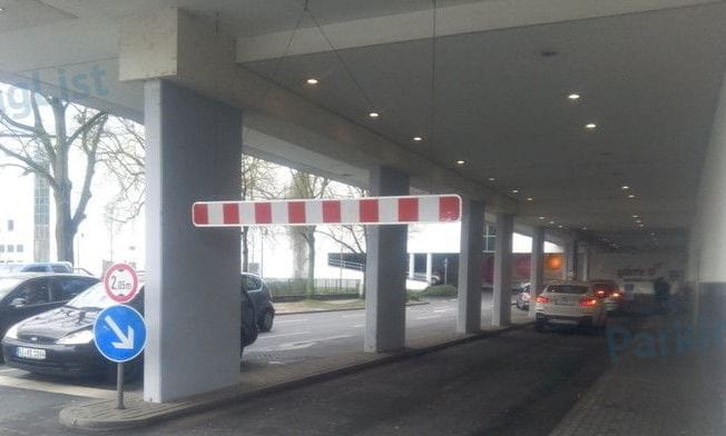 Zufahrt - Galerie Neustaedter Tor Giessen 