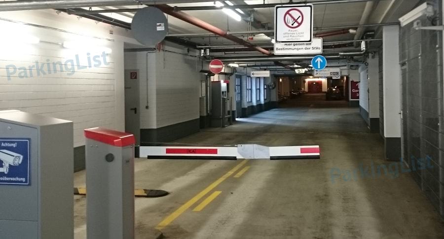 Innenansicht - Parkhaus Backfabrik Berlin 