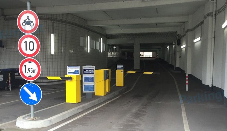 Einfahrt - Parkhaus City Duisburg 