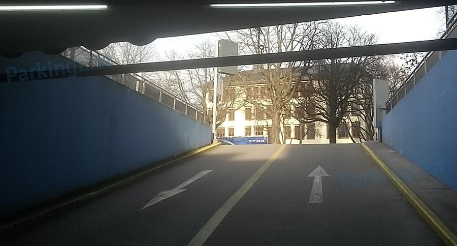 Ausfahrt - Parkhaus Congresscenter Messe Frankfurt Maritim Hotel 