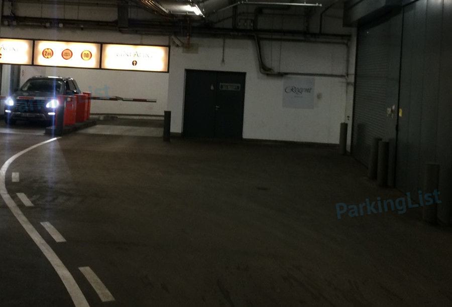 Innenansicht 2 - Parkhaus Franzoesische Strasse 39 Berlin 