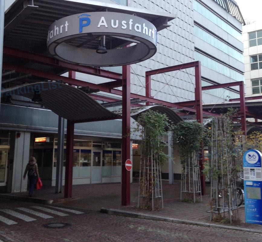 Ausfahrt - Parkhaus Halderstr Augsburg 