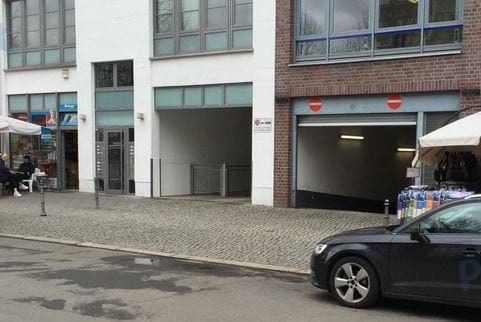 Zufahrt - Parkhaus Heinrich Heine Forum Berlin 