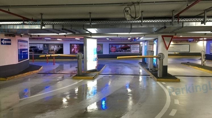 Innenansicht 3 - Parkhaus Rheinauhafen Koeln 