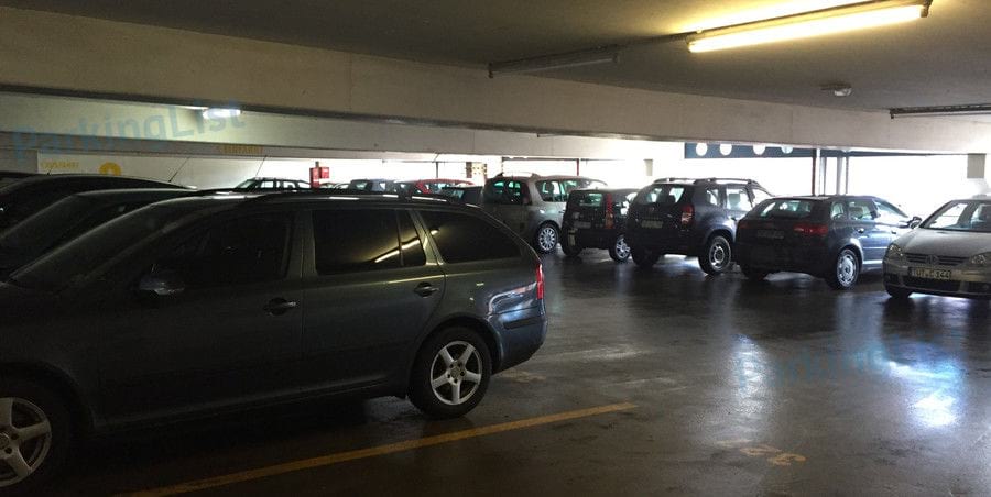 Innenansicht 1 - Parkhaus Zentrum Rathaus am Seltenbach Tuttlingen 