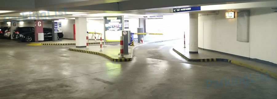 Innenansicht-2-Parkhaus Karstadt Nürnberg