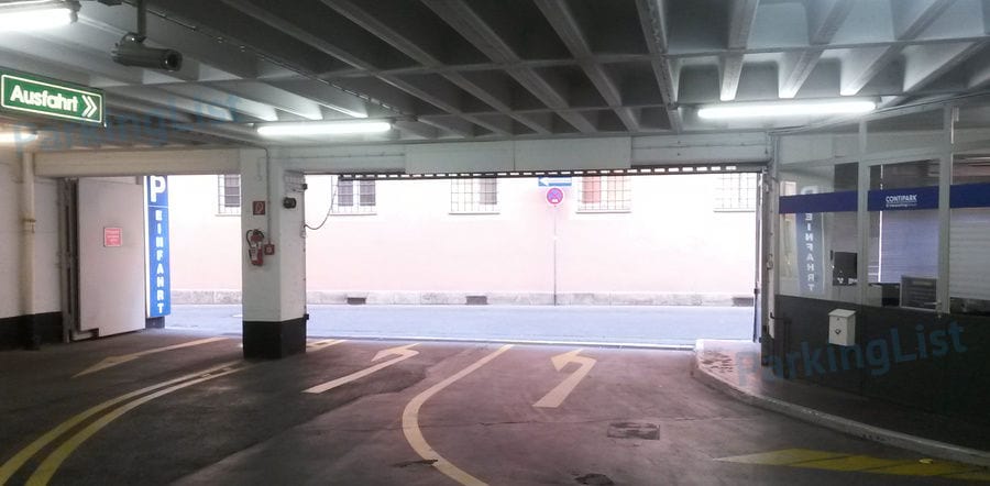 Innenansicht 1 - Parkhaus Franziskanergasse Wuerzburg 