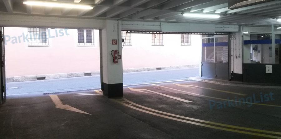 Innenansicht 2 - Parkhaus Franziskanergasse Wuerzburg 