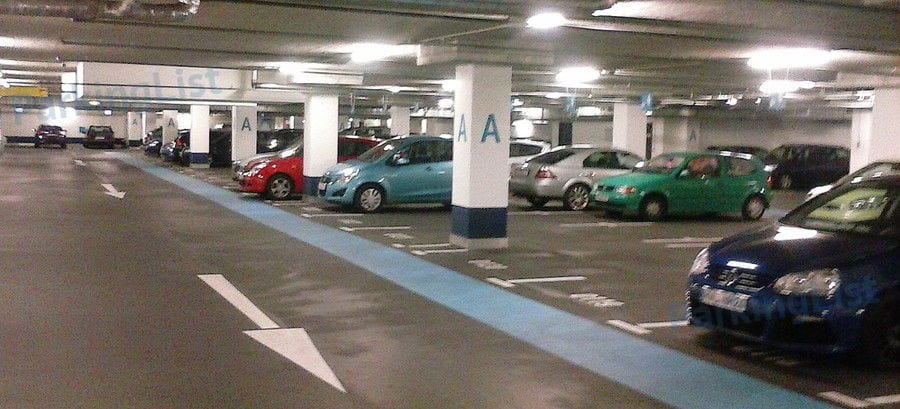 Innenansicht-Parkhaus Bahnhofspassagen Potsdam 