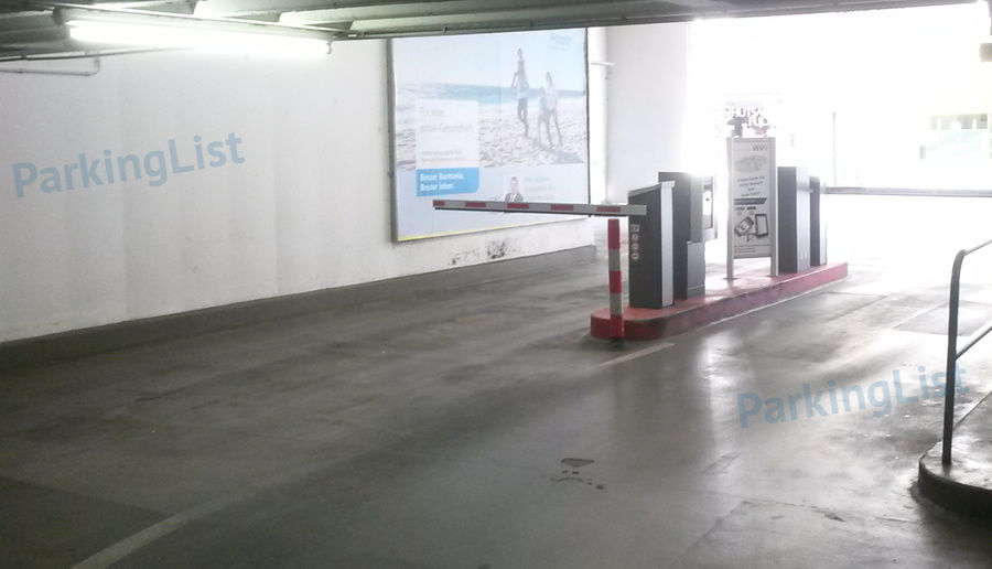 Innenansicht 1 - Parkhaus Mitte Würzburg 