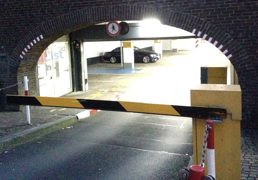 Außenansicht-2-Parkhaus Oper Bonn 