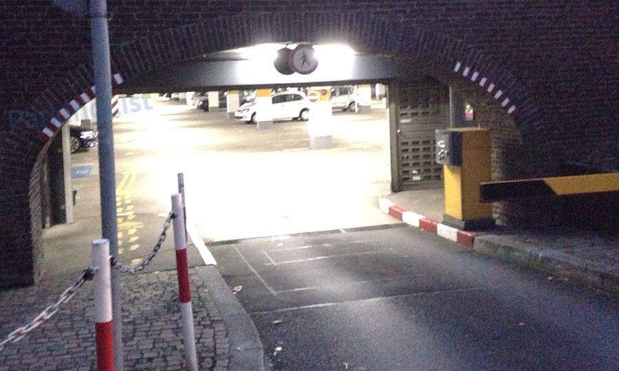 Außenansicht-3-Parkhaus Oper Bonn 