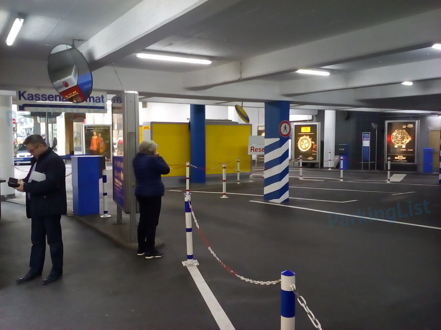 Innenansicht 2 - Parkhaus Brueckenstraße Koeln 