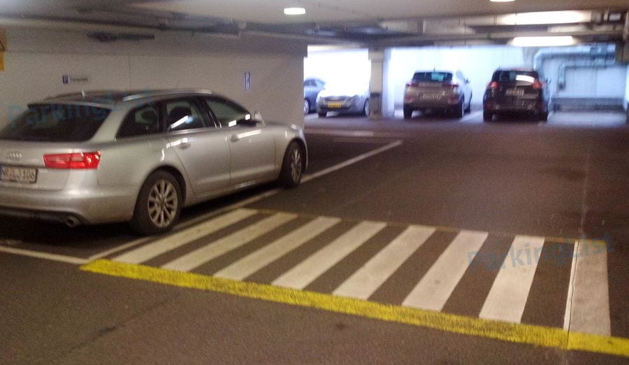 Innenansicht 1 - Parkhaus Hotel NH Koeln City Koeln 