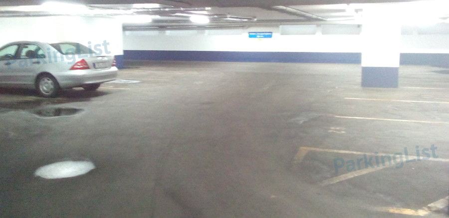 Innenansicht 3 - Parkhaus Luisenstrasse Berlin 