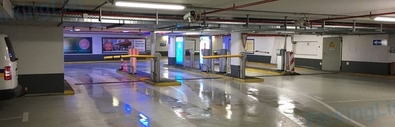 Innenansicht 4 - Parkhaus Rheinauhafen Koeln 