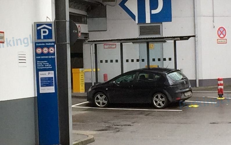 Außenansicht 1 - Parkhaus Stadtmitte Stadthalle Nurtingen 