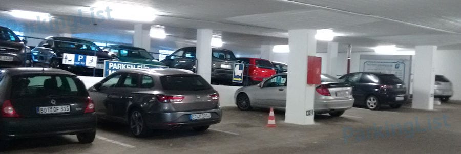 Innenansicht - Parkhaus Weberplatz Essen 