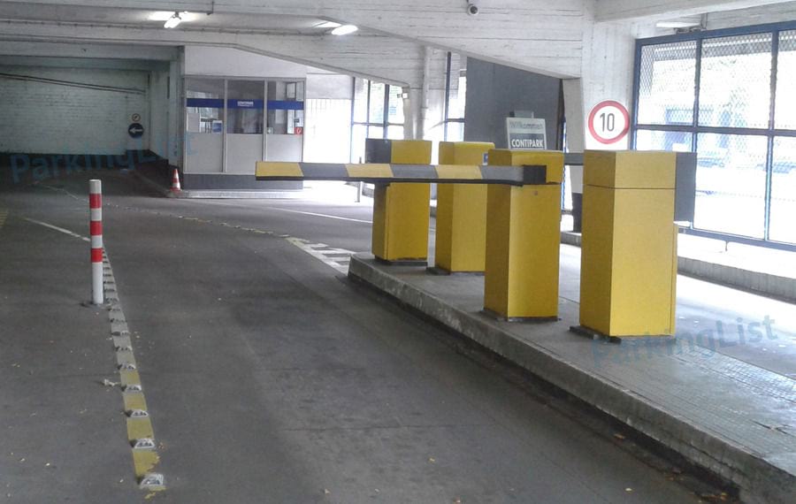 Innenansicht - Parkhaus Schuetzenbahn Essen 