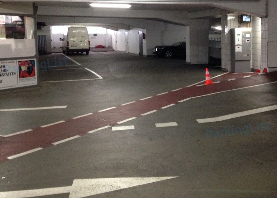 Innenansicht-2-Parkhaus Stiftsgarage Bonn 