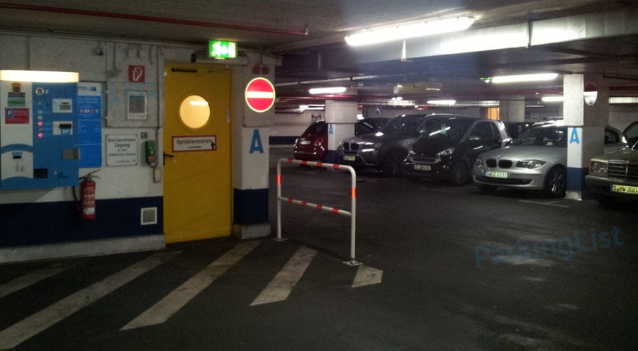 Innenansicht 2 - Parkhaus Am Marienplatz Stuttgart 