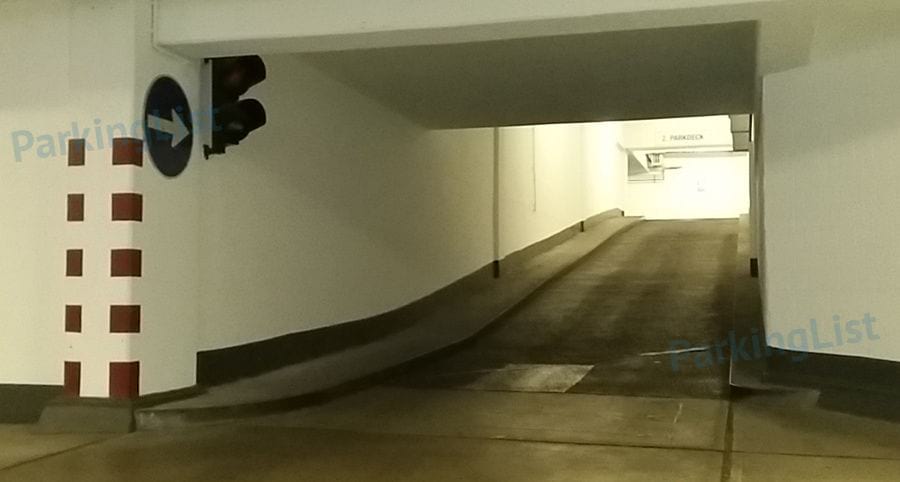 Auffahrt - Parkhaus Schweizer Hof Hannover 