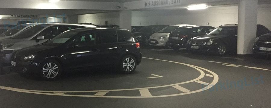 Innenansicht - Parkhaus Theater Krebsgasse Koeln 