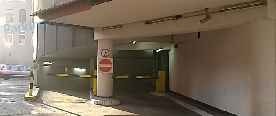 Ausfahrt - Parkplatz Koebelinger Markt Hannover 