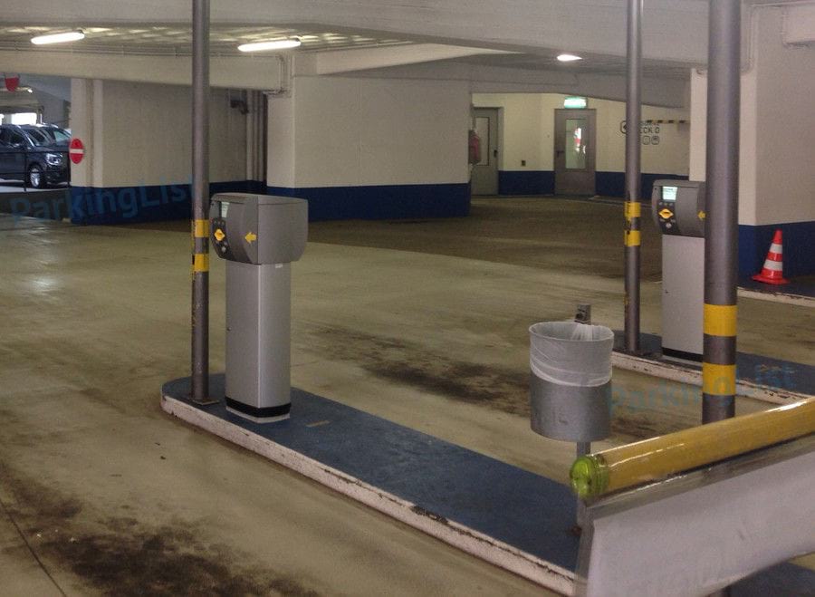 Innenansicht-1-Parkhaus Am Brill Bremen 