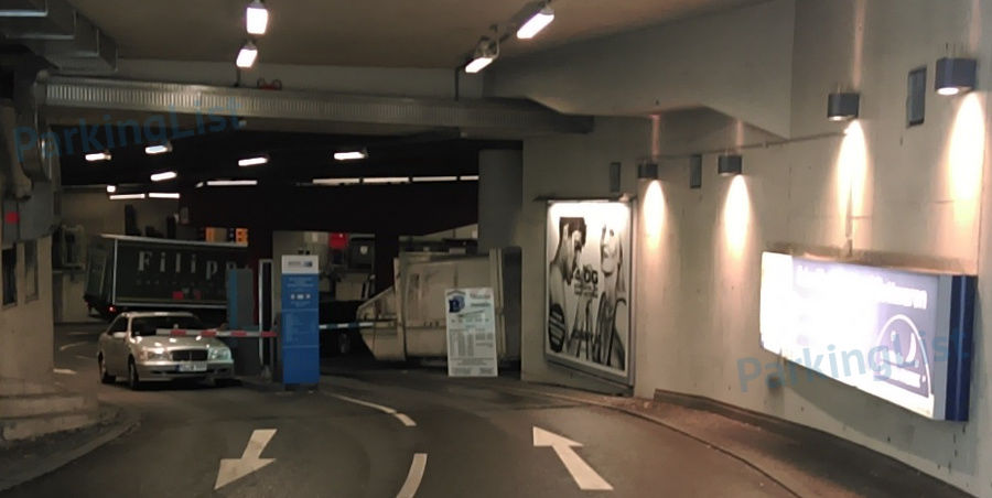 Innenansicht - Parkhaus Kronprinzstraße Stuttgart 